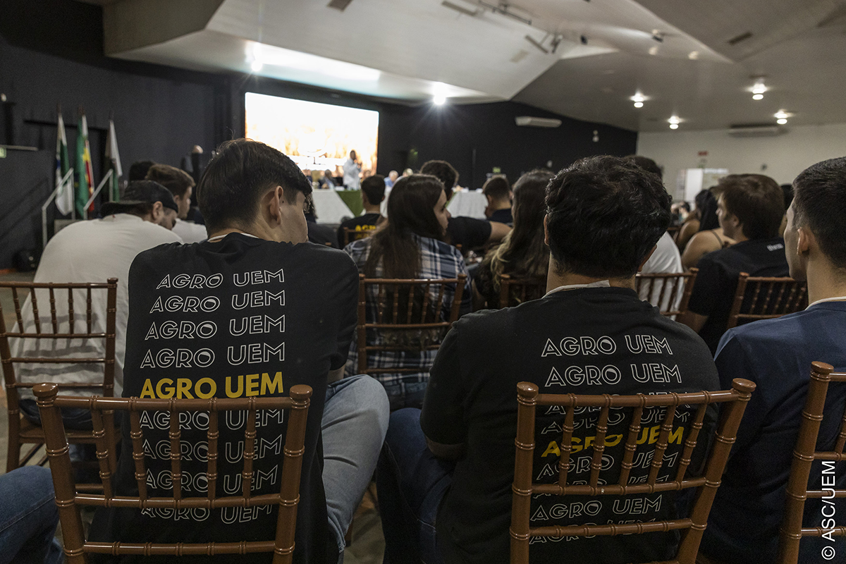 Ciclo de Debates Agronômicos, Simpósio de Grandes Culturas e Mostra Científica têm programação até sexta-feira (18)